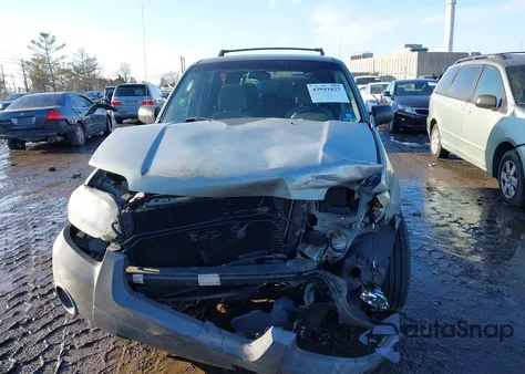 2005 Ford Escape Xlt from USA, damaged, VIN 1FMYU93185KA31942